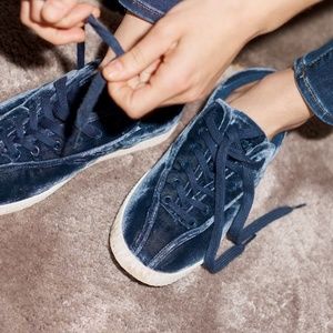 Madewell Tretorn Blue Crushed Velvet Sneakers 8.5